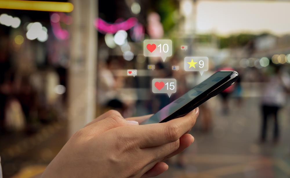 Decentralization and Privacy: A New Era for Online Marketing